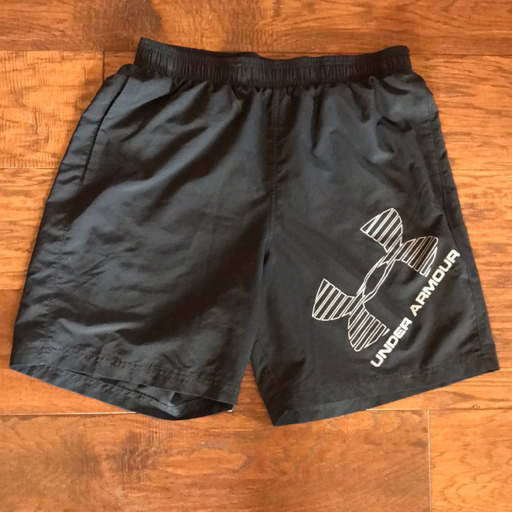 Men’s Under Armour athletic shorts